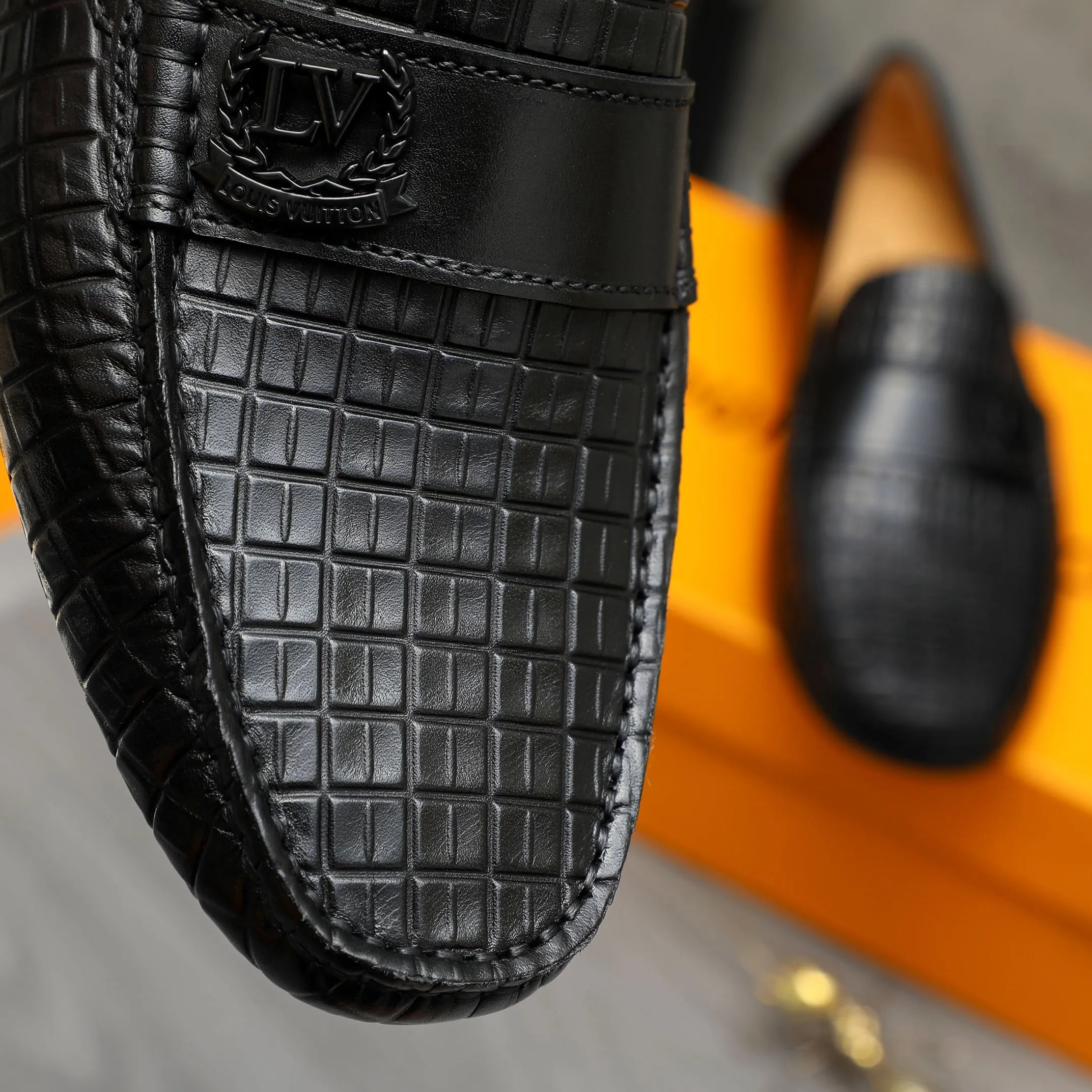 Men's shoes 💰380 Product trademark: LV "Louis Vuitton" casual slip-on shoes Regular size: 38-45 (45 is custom-made and non-returnable) Product materials: Selected embossed cowhide upper, pigskin lining, rubber outsole